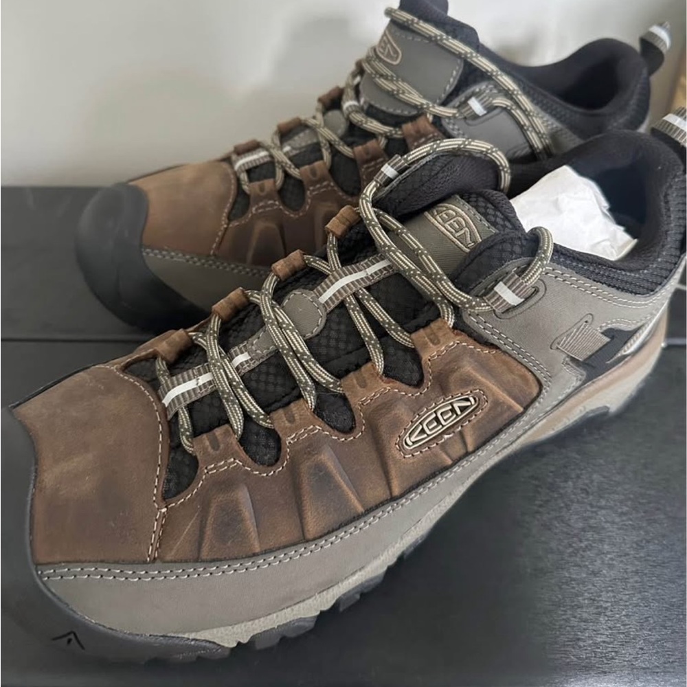 KEEN Men's Brown Hiking Shoes Targhee III 10.5 Wide - NEW IN BOX